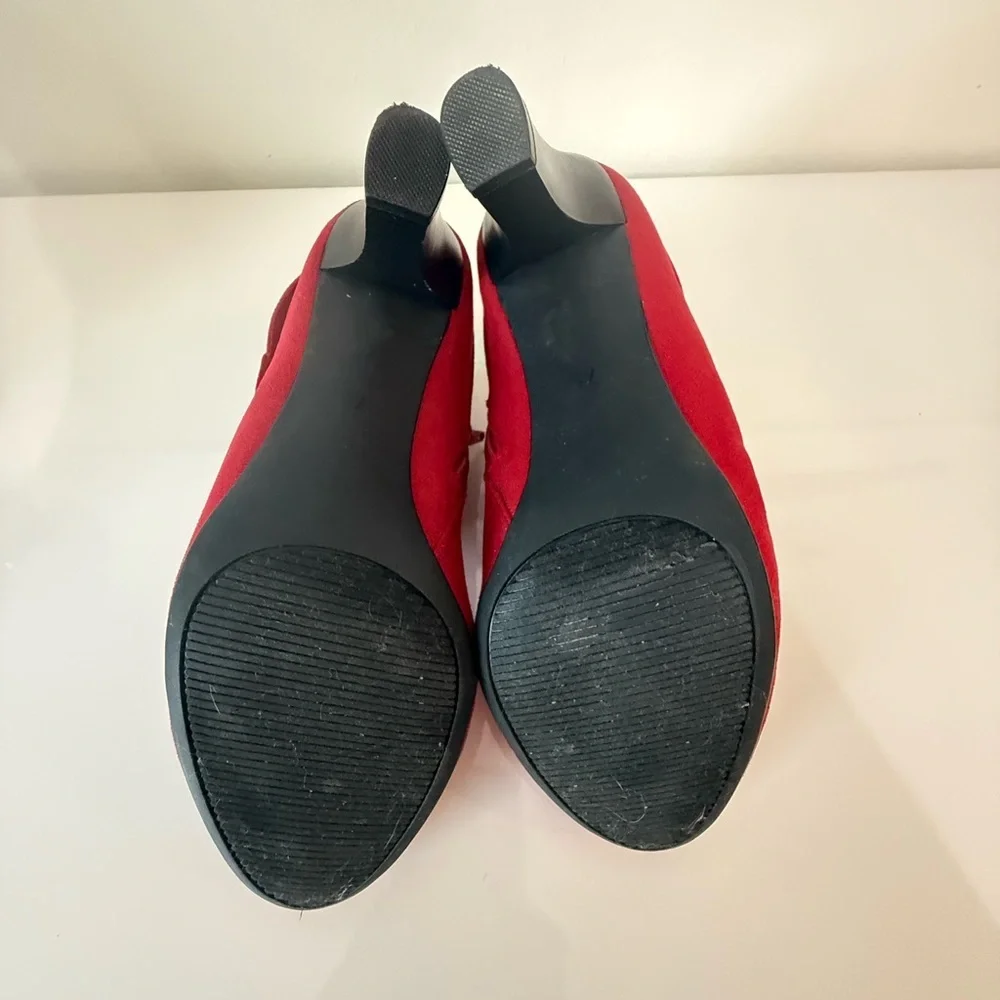 Faux Suede Aubrey Lynn Red Ankle Booties. 7M